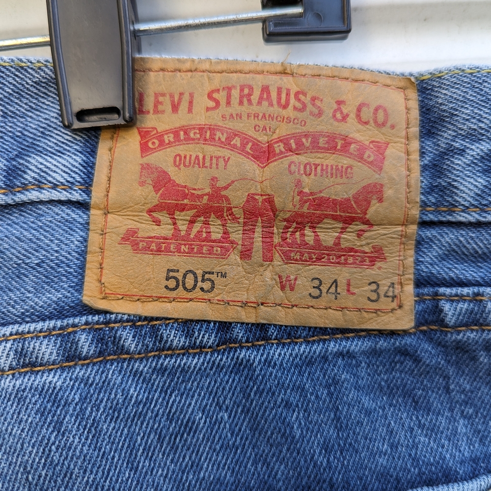 Levi's Men's Blue Straight Jeans